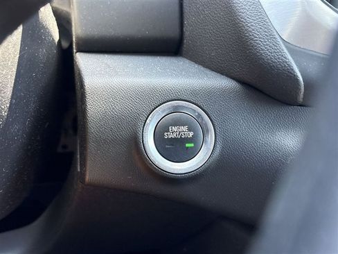 Used 2024 GMC Terrain SLE w/ Driver Convenience Package AWD/4WD image 16