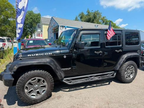 Used 2016 Jeep Wrangler Unlimited Rubicon w/ Dual Top Group AWD/4WD image 11