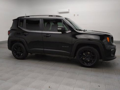 Used 2019 Jeep Renegade Altitude w/ Quick Order Package 2XM image 11