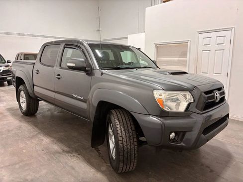 Used 2014 Toyota Tacoma 4x4 Double Cab w/ TRD Sport Package image 39