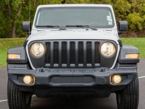 Used 2021 Jeep Wrangler Sport image 3