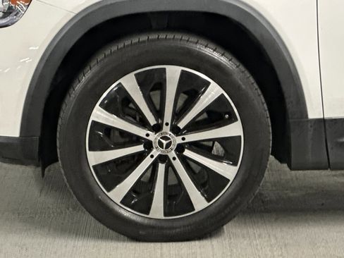 Used 2021 Mercedes-Benz GLB 250 image 25