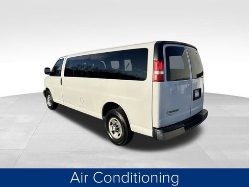 Used 2017 Chevrolet Express 3500 LT w/ LT Preferred Equipment Group image 12