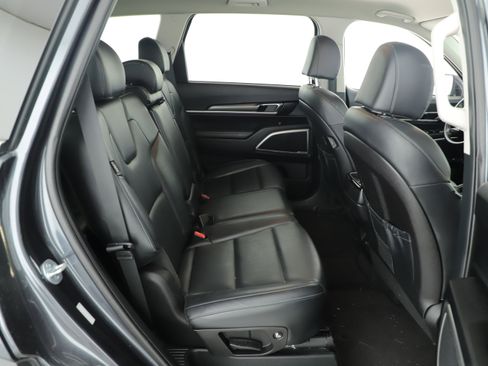 Used 2024 Kia Telluride LX image 19