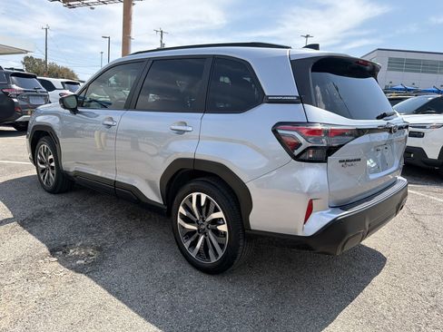Certified 2025 Subaru Forester Touring AWD/4WD image 5