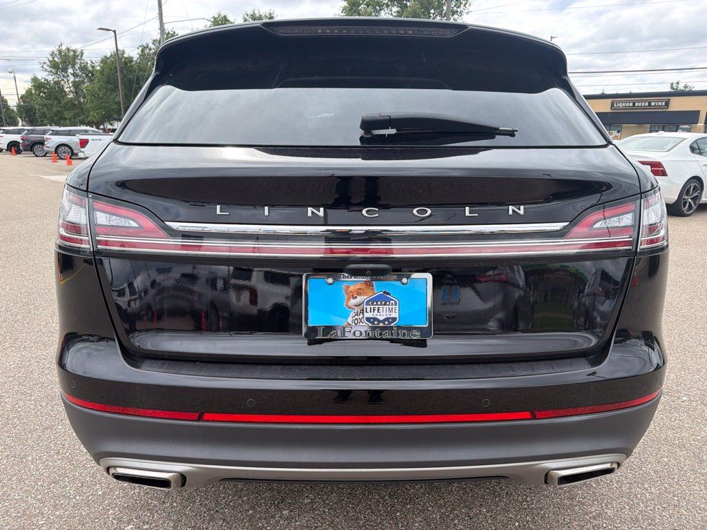 Used 2023 Lincoln Nautilus Reserve AWD/4WD image 7