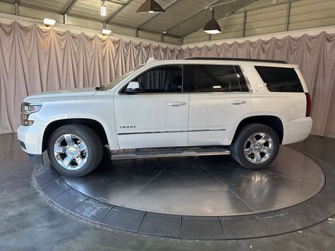 Used 2018 Chevrolet Tahoe LT w/ LT Signature Package RWD image 8