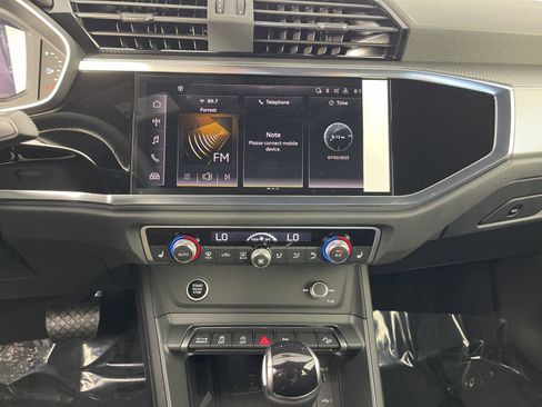 New 2025 Audi Q3 2.0T Premium image 27