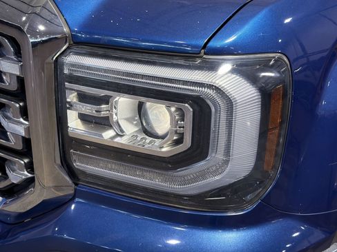 Used 2018 GMC Sierra 1500 SLT AWD/4WD image 13