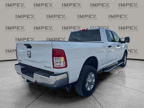 Used 2024 RAM 2500 Big Horn w/ Off Road Package AWD/4WD image 5