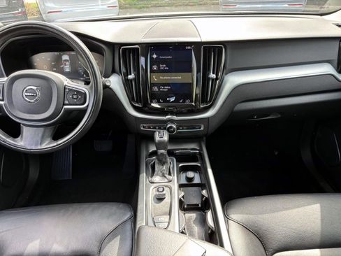 Used 2018 Volvo XC60 T6 Momentum w/ Advanced Package AWD/4WD image 28