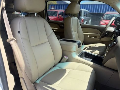 Used 2010 Chevrolet Suburban LT w/ Luxury Package image 20