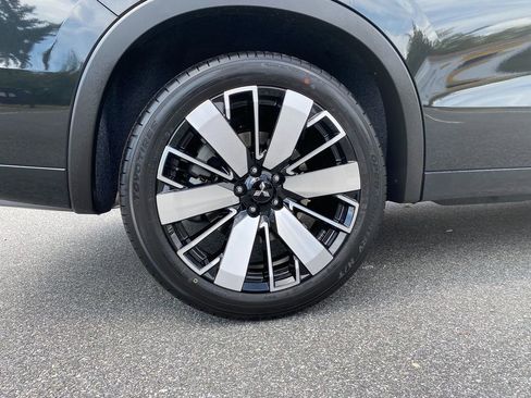 New 2025 Mitsubishi Outlander SEL image 32