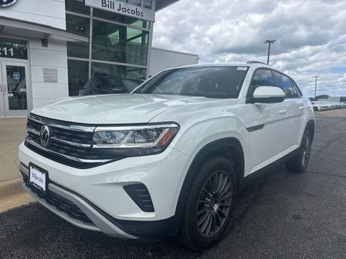 Used 2021 Volkswagen Atlas Cross Sport SE AWD/4WD image 2