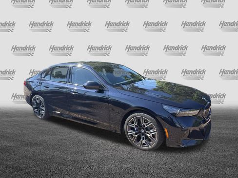 New 2027 BMW 530i xDrive AWD/4WD image 2