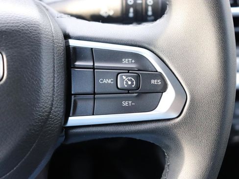 Used 2024 Jeep Compass Latitude AWD/4WD image 30