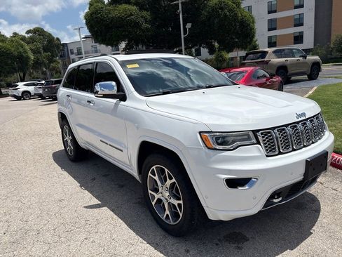 Used 2020 Jeep Grand Cherokee Overland AWD/4WD image 7