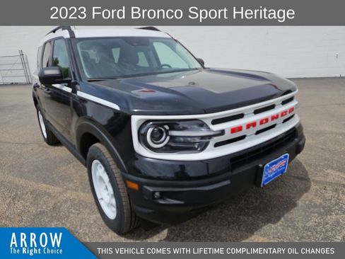 Used 2023 Ford Bronco Sport Heritage w/ Heritage Convenience Package AWD/4WD image 2