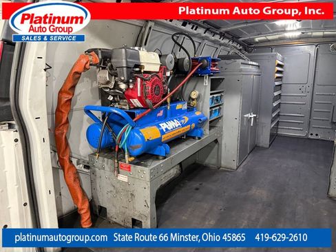 Used 2018 Chevrolet Express 3500 Extended w/ Driver Convenience Package RWD image 29