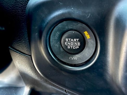 Used 2023 Jeep Wrangler Unlimited Sahara w/ Cold Weather Group AWD/4WD image 21
