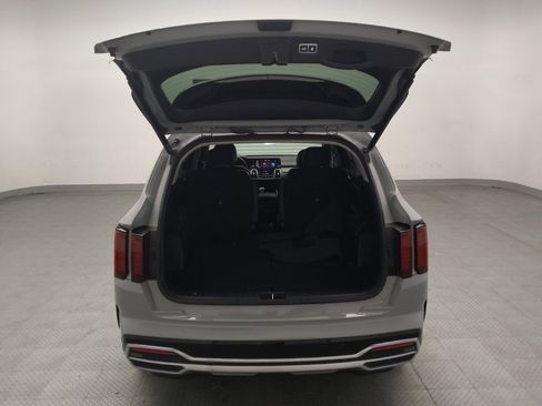 Used 2023 Kia Sorento EX w/ Panoramic Sunroof Package FWD image 29