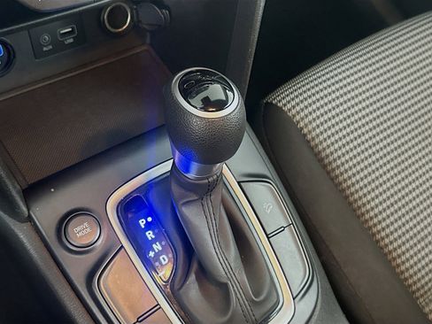 Used 2020 Hyundai Kona SE image 23