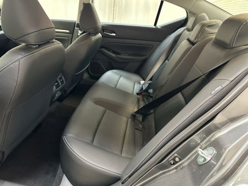 New 2025 Nissan Altima 2.5 SL image 13