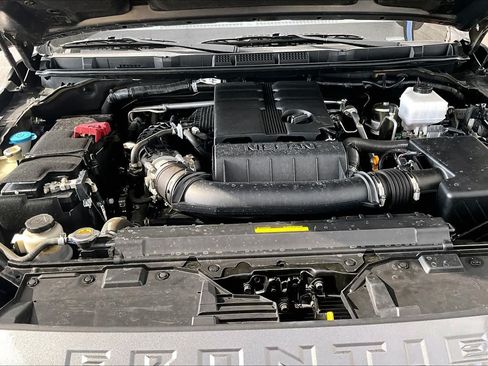 Certified 2024 Nissan Frontier SL RWD image 32