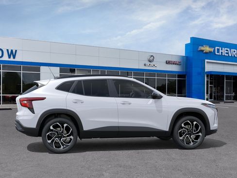 New 2026 Chevrolet Trax RS w/ Sunroof Package image 29