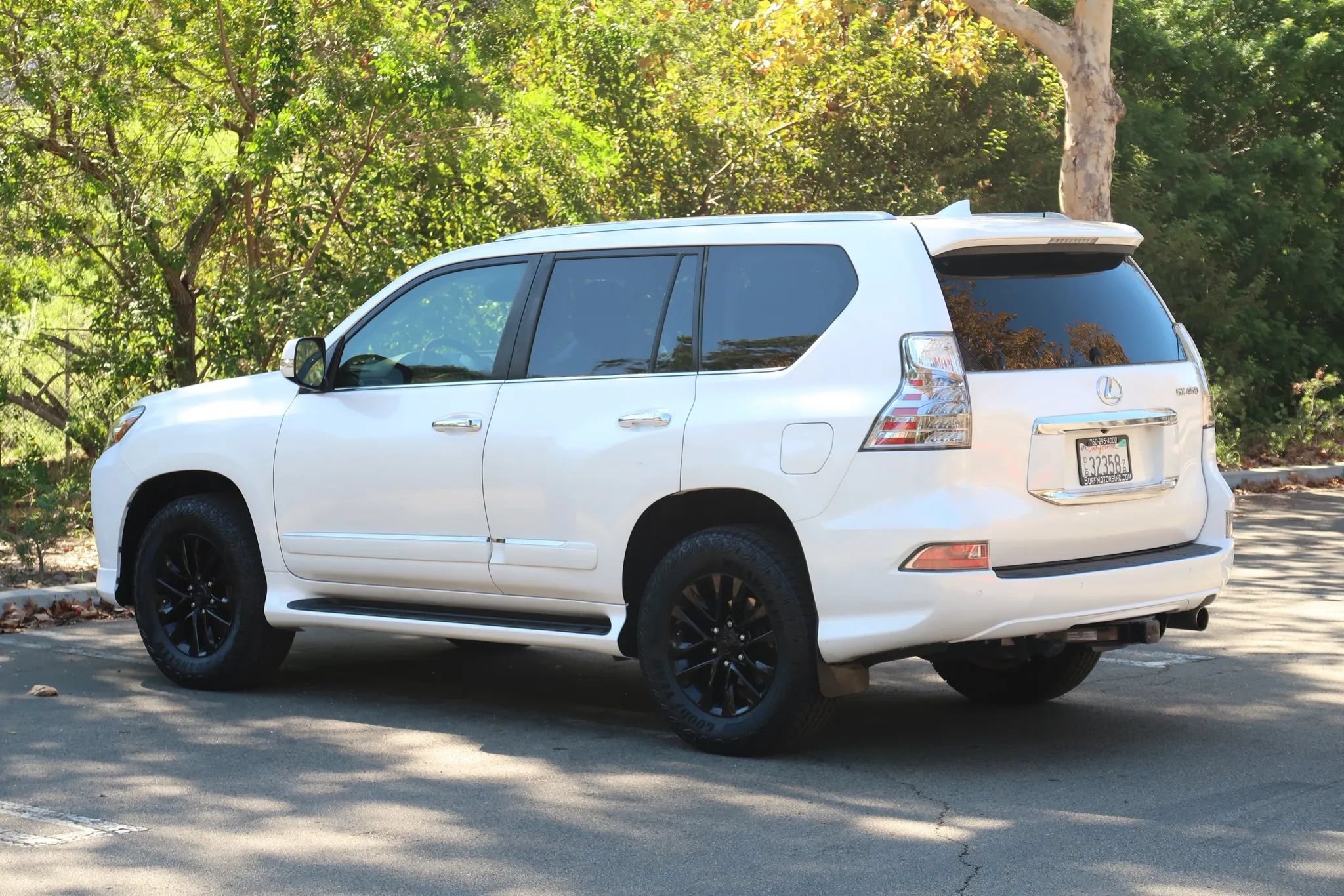 Used 2016 Lexus GX 460 w/ Premium Package AWD/4WD image 5