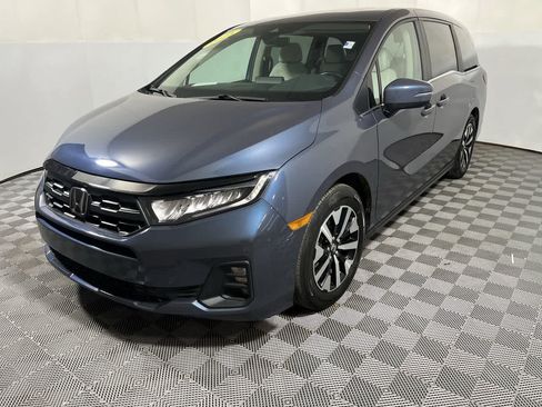 Used 2025 Honda Odyssey EX-L image 4