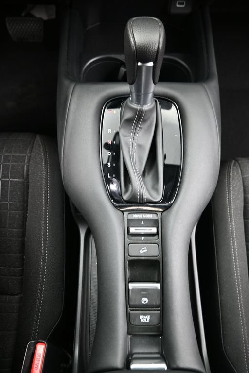 Used 2023 Honda HR-V LX image 18