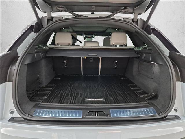 Certified 2026 Land Rover Range Rover Velar Dynamic SE AWD/4WD image 6