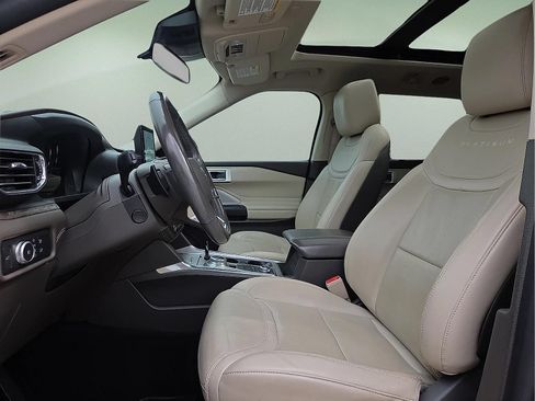 Used 2020 Ford Explorer Platinum w/ Premium Technology Package AWD/4WD image 15