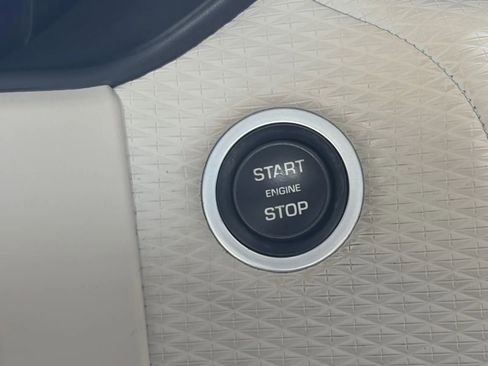 Used 2019 Land Rover Range Rover Velar R-Dynamic SE AWD/4WD image 26
