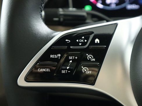 Certified 2025 Mercedes-Benz C 300 Sedan image 11