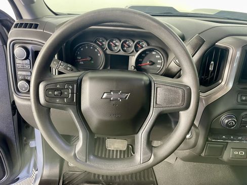 Used 2025 Chevrolet Silverado 1500 Custom Trail Boss AWD/4WD image 15