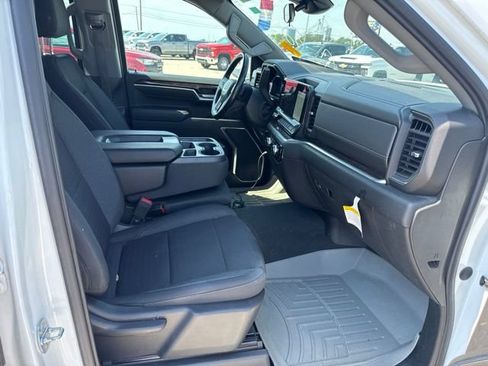 Used 2022 GMC Sierra 1500 SLE w/ X31 Off-Road Package AWD/4WD image 12