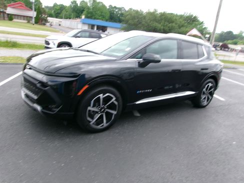 Used 2025 Chevrolet Equinox EV LT FWD image 7