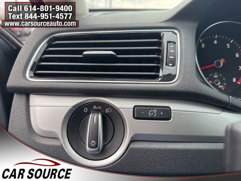 Used 2017 Volkswagen Passat 1.8T S image 23