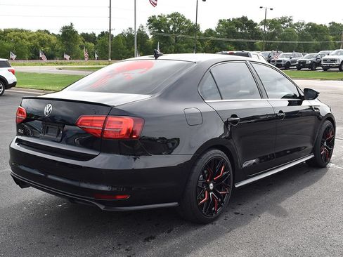 Used 2016 Volkswagen Jetta GLI SE FWD image 4