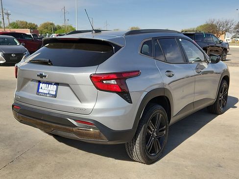 Used 2025 Chevrolet Trax ACTIV w/ Driver Confidence Package image 3