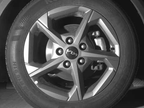 Used 2025 Kia K4 FWD image 13