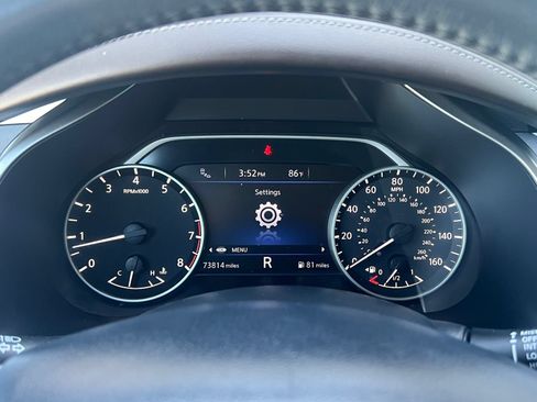 Used 2015 Nissan Murano Platinum w/ Platinum Technology Package FWD image 12