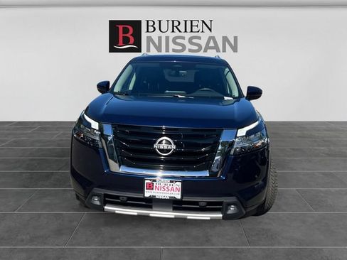 Used 2022 Nissan Pathfinder SL w/ SL Premium Package AWD/4WD image 8