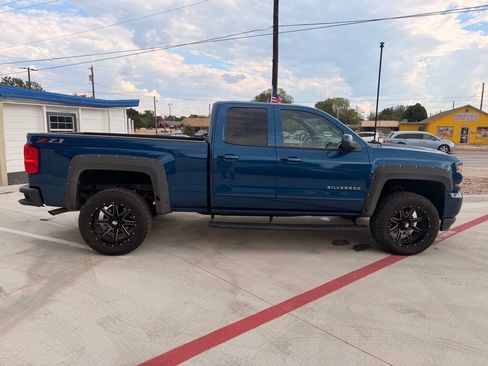 Used 2018 Chevrolet Silverado 1500 LT w/ All Star Edition AWD/4WD image 6