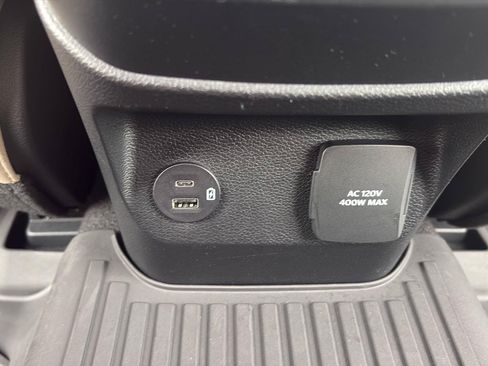 Used 2025 Ford Ranger XLT w/ Equipment Group 301A High AWD/4WD image 31