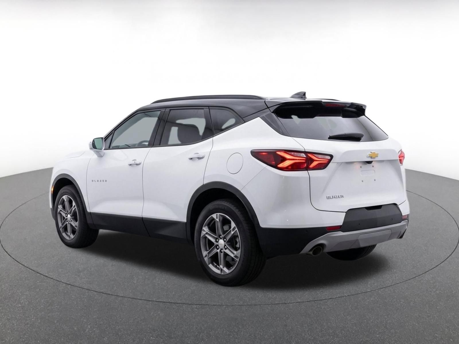Used 2026 Chevrolet Blazer LT FWD image 6