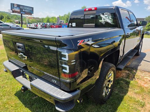 Used 2017 Chevrolet Silverado 1500 LTZ Z71 w/ LTZ Plus Package AWD/4WD image 8