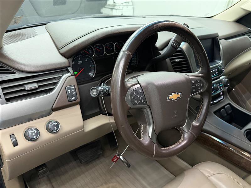 Used 2019 Chevrolet Tahoe LT w/ LT Signature Package AWD/4WD image 12